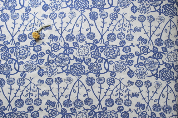 LINNETリネンプリント のばな 生成り×ブルー